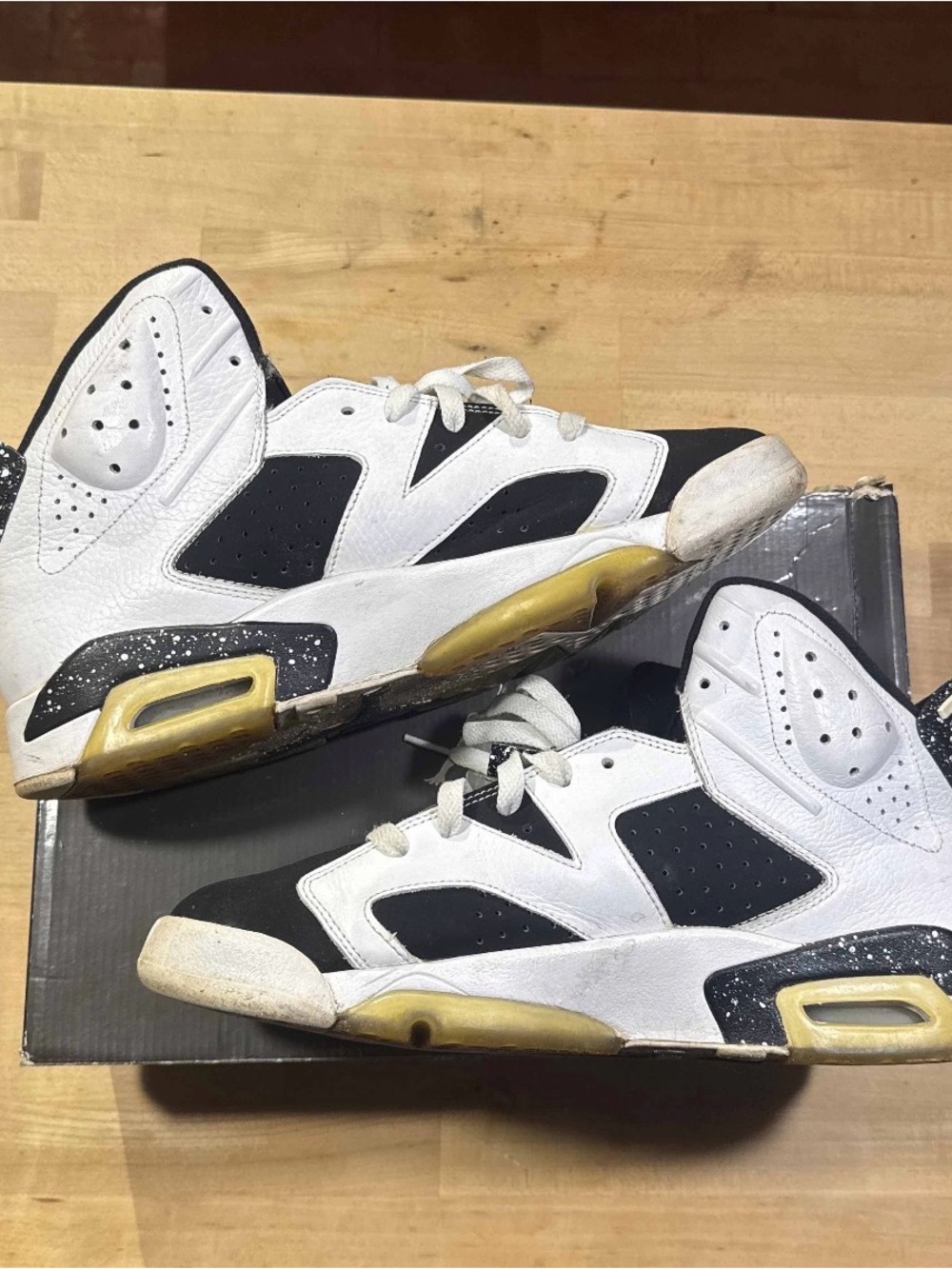 Air Jordan 6 Retro Oreo